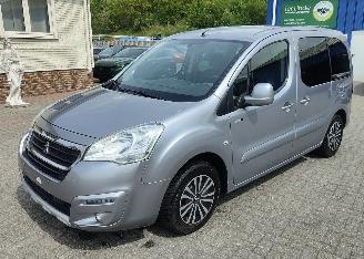  Peugeot Partner Tepee Peugeot Partner Tepee Allure Blue HDi 100 S/S 2017/4
