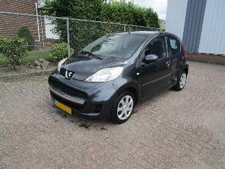 Schadeauto Peugeot 107 Airco Radio/CD 5-Drs 2011/1