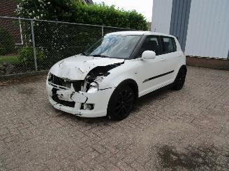  Suzuki Swift 1.3 Airco Radio/CD Parelmoer Wit 2009/1