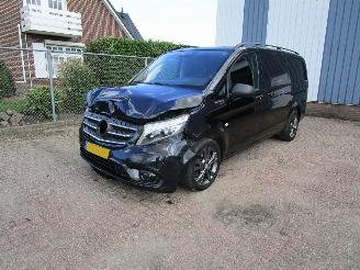 Schade bestelwagen Mercedes Vito 119 CDI Leder Navi Schuifdeuren Automaat 2017/2