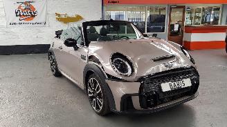 Damaged car Mini Cooper S 2.0 16V COOPER S CABRIO BENZ  AUT 1.998CC 131KW 178PK 2022/1