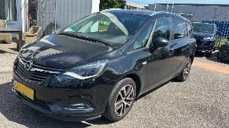 Damaged car Opel Zafira Tourer 2018/9
