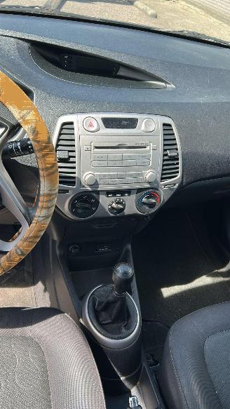 Hyundai I-20 1.2i DynamicVersion picture 11