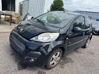 Damaged car Peugeot 107 1.0 Access 2012/11
