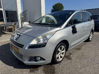 Schadeauto Peugeot 5008 1.6 VTI Blue Lease 7p 2011/11