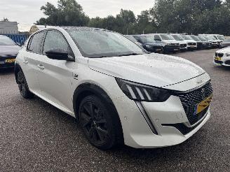 Schadeauto Peugeot 208 1.2 PureTech GT Pack 2022/1