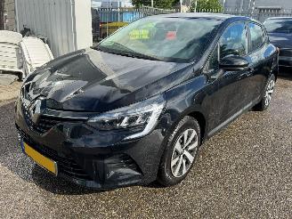 Auto incidentate Renault Clio 1.0 TCe 90 Equilibre 2022/10