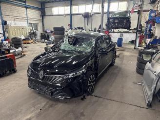 Dezmembrări autoturisme Renault Clio Clio V (RJAB), Hatchback 5-drs, 2019 1.0 TCe 90 12V 2024/4