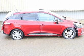 Vrakbiler auto Renault Clio Clio IV Estate/Grandtour (7R), Combi 5-drs, 2012 / 2021 0.9 Energy TCE 90 12V 2017/5