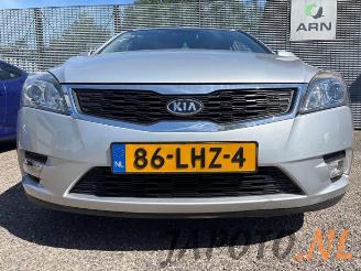 Kia Cee d Cee'd Sporty Wagon (EDF), Combi, 2007 / 2012 1.4 16V picture 15