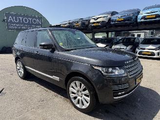 Vaurioauto  passenger cars Land Rover Range Rover 4.4 SDV8 250KW Autobiography Pano Clima Navi Led Xenon NAP 2014/4
