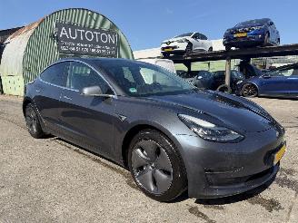 Schadeauto Tesla Model 3 75 kWh Long Range AWD 258KW Clima Navi Pano 360 Camera NAP 2019/11