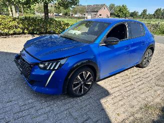 Voiture accidenté Peugeot 208 GT 2022/1