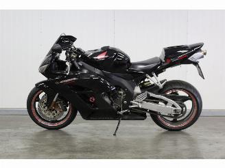 skadebil motor Honda CBR 1000 RR 2005/7