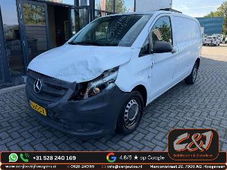 dañado vehículos comerciales Mercedes Vito  2017/10