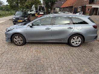 Kia Ceed dynimicline picture 2