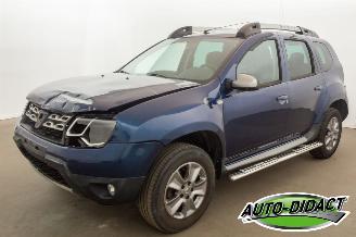 Damaged car Dacia Duster 1.2 Airco Anniversary 2 2016/4