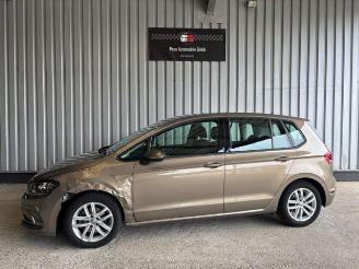 uszkodzony samochody osobowe Volkswagen Golf Sportsvan VII 1.5 TSI Comfortline DSG 2018/3