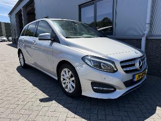 Schadeauto Mercedes B-klasse 180 d Ambition 2016/7