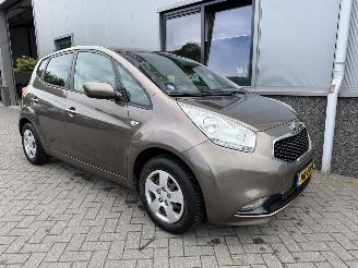 Coche accidentado Kia Venga 1.6 CVVT DynamicLine 2015/12