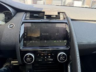 Jaguar E-Pace 1.5 P300e AWD R-Dynamic HSE picture 11