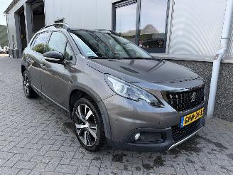 uszkodzony samochody osobowe Peugeot 2008 1.2 PureTech GT-Line Automaat. 2019/9