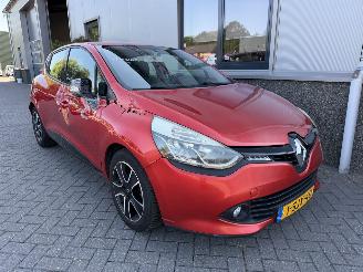 Unfallwagen Renault Clio 0.9 TCe Expression 2013/10