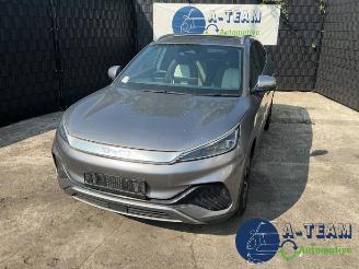 Coche siniestrado BYD Atto 3 Atto 3, SUV, 2022 FWD 60 kWh 2024/5