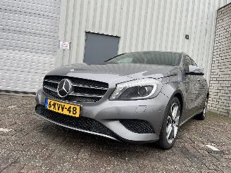 Coche accidentado Mercedes A-klasse A (W176) Hatchback 1.6 A-180 16V (M270.910) [90kW]  (09-2012/05-2018) 2013/7