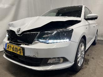 Avarii autoturisme Skoda Fabia Fabia III Combi (NJ5) Combi 5-drs 1.0 12V Greentech (CHYB) [55kW]  (10=
-2014/12-2022) 2018/4