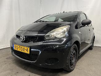 uszkodzony samochody osobowe Toyota Aygo Aygo (B10) Hatchback 1.0 12V VVT-i (1KR-FE) [50kW]  (07-2005/05-2014) 2012/1