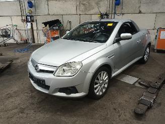 Purkuautot passenger cars Opel Tigra Tigra Twin Top Cabrio 1.4 16V (Z14XEP(Euro 4)) [66kW]  (06-2004/12-201=
0) 2005/5
