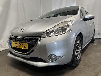 uszkodzony samochody osobowe Peugeot 208 208 I (CA/CC/CK/CL) Hatchback 1.0 Vti 12V PureTech (EB0(ZMZ)) [50kW]  =
(03-2012/12-2019) 2013/10