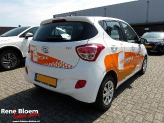 Avarii autoturisme Hyundai I-10 1.0i i-Motion Comfort 5drs 2016/8