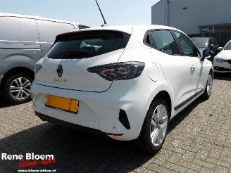 uszkodzony samochody osobowe Renault Clio 1.0 Tce 90 GPF evolution 2024/2