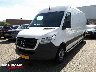 damaged commercial vehicles Mercedes Sprinter 317 1.9 CDI L4H3 170pk Aut 2022/12