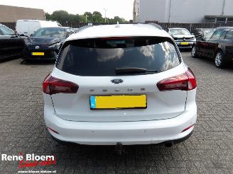 Ford Focus 1.0 EcoBoost Connected picture 6