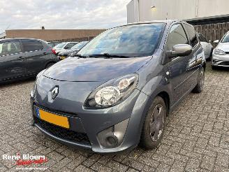 Vaurioauto  passenger cars Renault Twingo 1.2-16V Collection Airco 2011/1