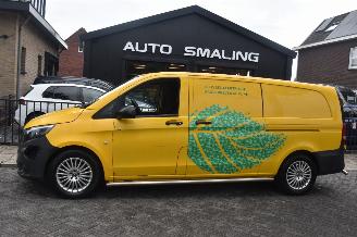 damaged commercial vehicles Mercedes eVito 66Kwh Extra Lang 116Pk  SOH 93% *Navi/Clima/Camera/Stoelverwarming 2021/10