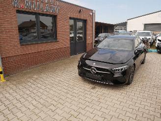 Damaged car Mercedes A-klasse A 180 PROGRESSIVE 2025/9
