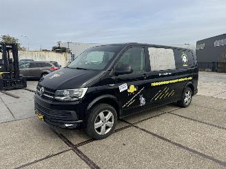 dañado vehículos comerciales Volkswagen Transporter 2.0 TDI L2H1 DC Highline 2017/6