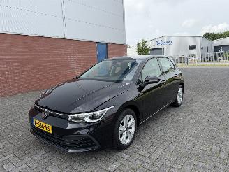krockskadad bil auto Volkswagen Golf 1.0 TSI 81Kw Clima - Navi 2021/3