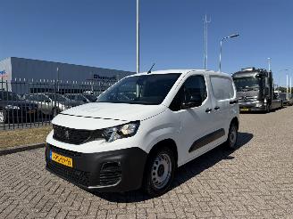 dañado vehículos comerciales Peugeot Partner 1.5 HDI 96 Kw AUT. 2x schuifdeur 2022/4