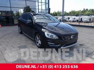 Uttjänta bilar auto Volvo V-60 V60 I (FW/GW), Combi, 2010 / 2018 2.4 D6 20V Plug-in Hybrid AWD 2013/12