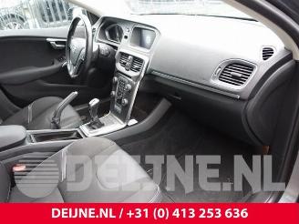 Volvo V-40 V40 (MV), Hatchback 5-drs, 2012 / 2019 2.0 D4 16V picture 33