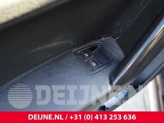 Volkswagen Caddy Caddy IV, Van, 2015 2.0 TDI 102 picture 17