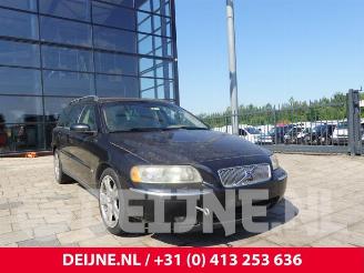 Dezmembrări autoturisme Volvo V-70 V70 (SW), Combi, 1999 / 2008 2.4 D5 20V 2006/1