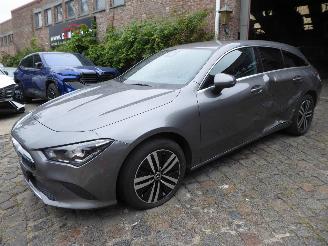 Vaurioauto  passenger cars Mercedes Cla-klasse Shooting Brake CLA 250 e 2022/9