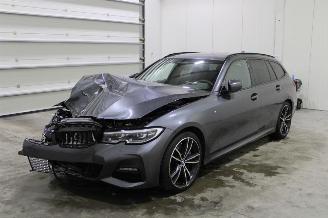 Unfallwagen BMW 3-serie 330 2020/12