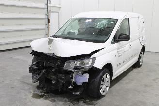 Damaged car Volkswagen Caddy  2024/9